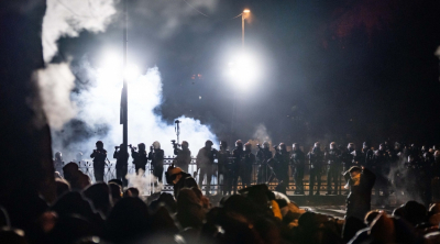 В Стамбуле для разгона протестующих полиция повторно применила слезоточивый газ